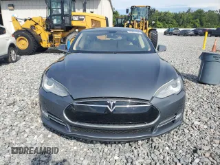2013 Tesla Model S z VIN 5YJSA1AC4DFP10496, wystawiony jako Copart lot #63801355 z przebiegiem 50 473 mil mil oraz Czysty tytuł • Clean title. Historia ofert i sprzedaży dostępna na DreamBid. Obrazek 5.