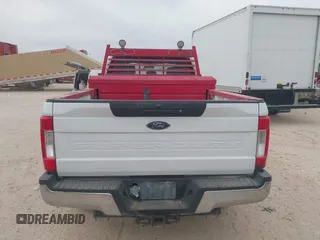 2017 Ford F-350 XL with VIN 1FT7W3AT2HED60747, listed as a IAAI auction lot 41734657 with 182,577 mi miles and . Bid and sale history available at DreamBid. Image 16.