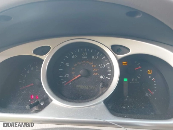 2004 Toyota Highlander with VIN JTEDP21A340025105, listed as a IAAI auction lot 41600732 with 221,239 mi miles. Bid and sale history available at carsss.com. Image 7.