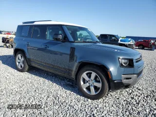 2022 Land Rover Defender SE with VIN SALEPERU8N2067390, listed as a Copart auction lot 52444155 with 35,165 mi miles and Salvage title. Bid and sale history available at DreamBid. Image 4.