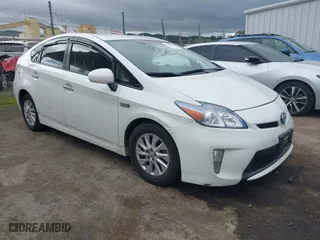 2014 Toyota Prius Plug-In with VIN JTDKN3DP7E3055943, listed as a IAAI auction lot 41626102 with 100,885 mi miles. Bid and sale history available at carsss.com. Image 1.