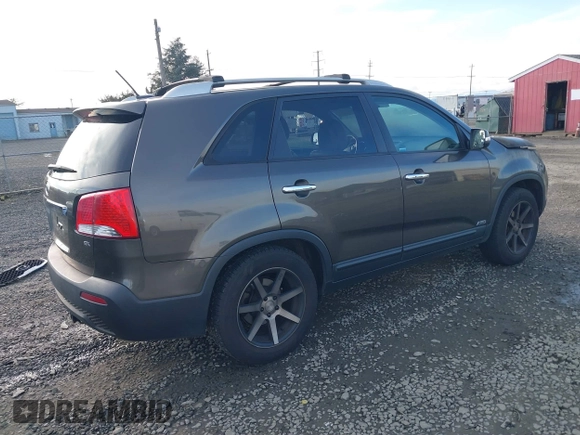 2013 Kia Sorento EX with VIN 5XYKUDA66DG422796, listed as a IAAI auction lot 41557980 with 1 mi miles. Bid and sale history available at carsss.com. Image 4.
