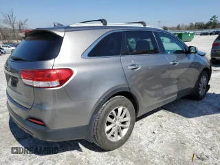 2016 Kia Sorento LX with VIN 5XYPG4A31GG053787, listed as a Copart auction lot 48758835 with 250,582 mi miles and Salvage Title. Bid and sale history available at carsss.com. Image 3.