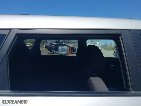 2018 Kia Soul with VIN KNDJN2A20J7581140, listed as a IAAI auction lot 41962548 with 86,497 mi miles. Bid and sale history available at carsss.com. Image 17.