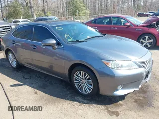 2013 Lexus ES 4dr Sdn with VIN JTHBK1GG9D2062663, listed as a IAAI auction lot 41662530 with 190,841 mi miles. Bid and sale history available at carsss.com. Image 1.