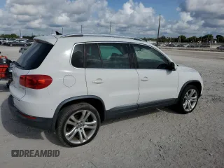 2012 Volkswagen Tiguan SE with VIN WVGAV7AXXCW541290, listed as a Copart auction lot 59353075 with 180,358 mi miles and Clean title. Bid and sale history available at DreamBid. Image 3.
