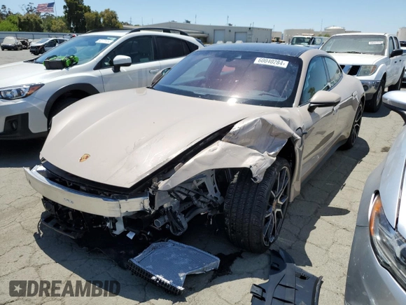 2024 Porsche Taycan z VIN WP0AA2Y1XRSA10095, wystawiony jako Copart lot #60040284 z przebiegiem 1 732 mil mil oraz Szkoda całkowita • Salvage title. Historia ofert i sprzedaży dostępna na DreamBid. Obrazek 1.