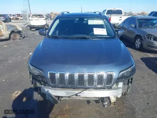2019 Jeep Cherokee Latitude with VIN 1C4PJLCB1KD381721, listed as a IAAI auction lot 41377595 with 116,637 mi miles. Bid and sale history available at carsss.com. Image 12.