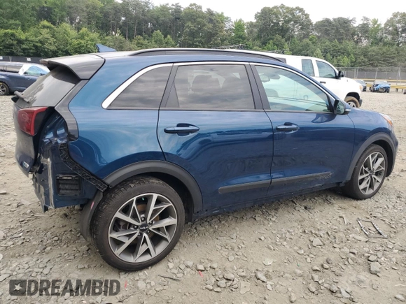 2022 Kia Niro Touring SE with VIN KNDCC3LC3N5536771, listed as a Copart auction lot 59020314 with 33,840 mi miles and Salvage Title. Bid and sale history available at carsss.com. Image 3.