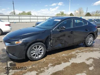 2021 Mazda 3 S z VIN JM1BPAAL4M1334955, wystawiony jako Copart lot #52815595 z przebiegiem 46 990 mil mil oraz Szkoda całkowita • Salvage title. Historia ofert i sprzedaży dostępna na DreamBid. Obrazek 1.