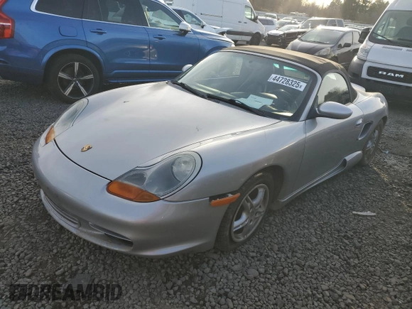 2000 Porsche Boxster z VIN WP0CA2980YU626179, wystawiony jako Copart lot #44728325 z przebiegiem 103 173 mil mil oraz Szkody całkowita. Historia ofert i sprzedaży dostępna na DreamBid. Obrazek 1.