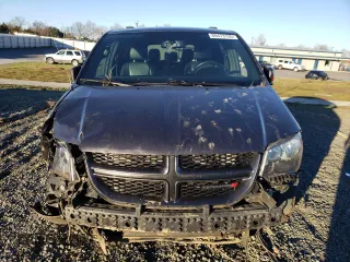 2017 Dodge Grand Caravan GT with VIN 2C4RDGEG5HR698276, listed as a Copart auction lot 88473135 with 134,434 mi miles and Salvage Title. Bid and sale history available at DreamBid. Image 5.