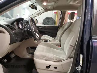 2014 Dodge Grand Caravan SXT z VIN 2C4RDGCG7ER274497, wystawiony jako Copart lot #49851495 z przebiegiem 130 309 mil mil oraz Czysty tytuł • Clean title. Historia ofert i sprzedaży dostępna na DreamBid. Obrazek 7.