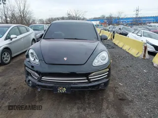 2014 Porsche Cayenne с VIN WP1AA2A22ELA94738, выставлен на аукционе IAAI как лот 41621776 с пробегом 104 164 миль миль и . История ставок и продаж доступна на DreamBid. Изображение 12.