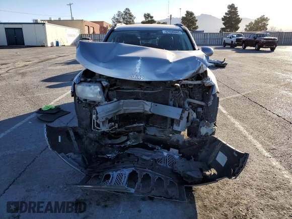 2016 Jeep Compass Latitude with VIN 1C4NJCEB7GD704858, listed as a Copart auction lot 42990065 with 79,380 mi miles and Salvage Title. Bid and sale history available at carsss.com. Image 5.