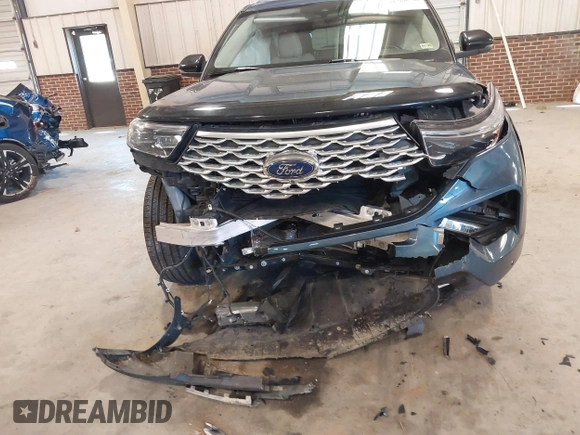 2020 Ford Explorer Platinum with VIN 1FM5K8HC7LGC23964, listed as a IAAI auction lot 41260236 with 43,975 mi miles. Bid and sale history available at carsss.com. Image 6.