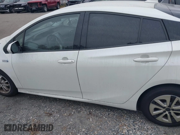 2017 Toyota Prius Plus z VIN JTDKARFP5H3054435, wystawiony jako IAAI lot #42316988 z przebiegiem 82 036 mil mil oraz . Historia ofert i sprzedaży dostępna na DreamBid. Obrazek 15.