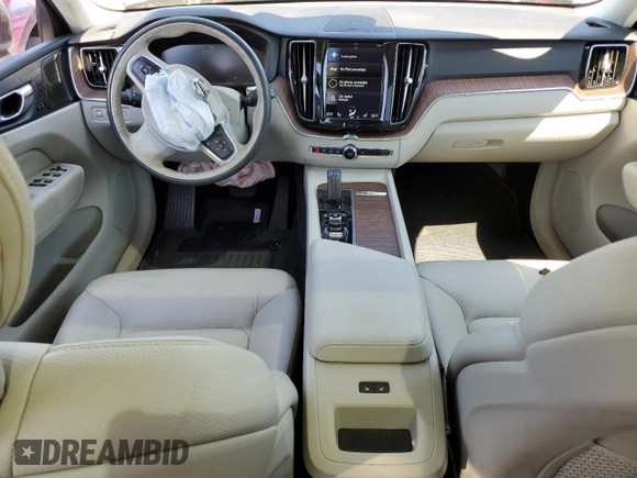 2021 Volvo XC60 Inscription Expression with VIN YV4BR0DK5M1841500, listed as a Copart auction lot 65078144 with 31,557 mi miles and Salvage title. Bid and sale history available at DreamBid. Image 8.