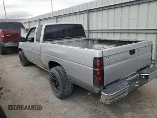 1988 Nissan Hardbody z VIN 1N6HD16S3JC326667, wystawiony jako Copart lot #84568594 z przebiegiem Nie podano mil oraz Nie do naprawy. Historia ofert i sprzedaży dostępna na DreamBid. Obrazek 2.