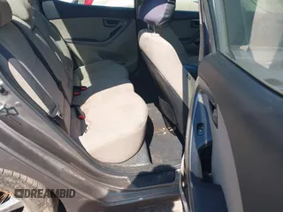 2015 Hyundai Elantra SE z VIN 5NPDH4AE9FH590805, wystawiony jako IAAI lot #41687509 z przebiegiem 237 215 mil mil oraz . Historia ofert i sprzedaży dostępna na DreamBid. Obrazek 8.