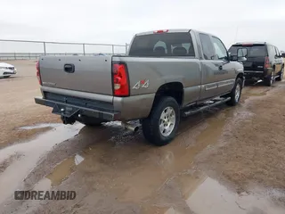 2006 Chevrolet Silverado 1500 LT2 with VIN 1GCEK19B16Z281949, listed as a IAAI auction lot 41557243 with 218,409 mi miles. Bid and sale history available at carsss.com. Image 4.