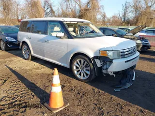2011 Ford Flex SEL w/Ecoboost with VIN 2FMHK6CT4BBD23583, listed as a IAAI auction lot 41427556 with 174,239 mi miles. Bid and sale history available at carsss.com. Image 1.