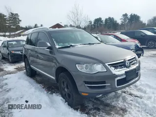 2010 Volkswagen Touareg VR6 with VIN WVGBF7A96AD004069, listed as a IAAI auction lot 41530691 with Not Provided miles and . Bid and sale history available at DreamBid. Image 1.