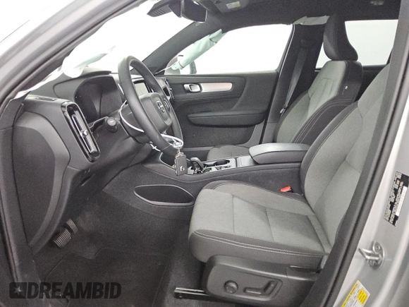2024 Volvo XC40 Core Bright Theme with VIN YV4L12UK0R2343309, listed as a Copart auction lot 80391504 with 11,603 mi miles and Clean title. Bid and sale history available at DreamBid. Image 7.