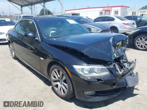 2012 BMW 3 Series 328i z VIN WBADW7C58CE729741, wystawiony jako IAAI lot #42333961 z przebiegiem 147 706 mil mil oraz . Historia ofert i sprzedaży dostępna na DreamBid. Obrazek 1.