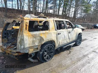 2017 GMC Yukon XL Denali with VIN 1GKS2HKJ7HR310083, listed as a IAAI auction lot 41591382 with 55,349 mi miles. Bid and sale history available at carsss.com. Image 4.