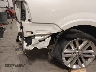 2016 Ford Expedition Platinum с VIN 1FMJU1MT2GEF27226, выставлен на аукционе IAAI как лот 41303801 с пробегом 150 003 миль миль и . История ставок и продаж доступна на DreamBid. Изображение 6.