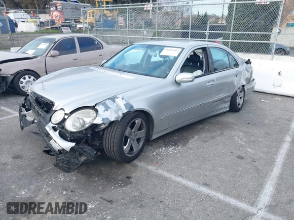 2004 Mercedes-Benz E 320 with VIN WDBUF65J94A571702, listed as a IAAI auction lot 41899412 with 123,570 mi miles and . Bid and sale history available at carsss.com. Image 2.