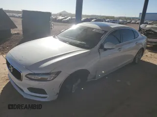 2018 Volvo S90 Momentum with VIN LVY982AK5JP021391, listed as a Copart auction lot 46733475 with 104,950 mi miles and Salvage Title. Bid and sale history available at carsss.com. Image 1.