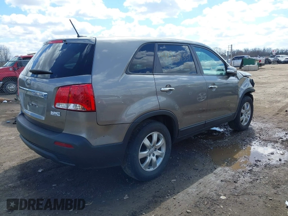 2012 Kia Sorento LX with VIN 5XYKT3A13CG283758, listed as a IAAI auction lot 41869331 with 192,187 mi miles. Bid and sale history available at carsss.com. Image 4.