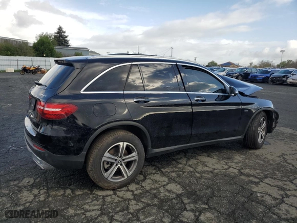 2019 Mercedes-Benz GLC with VIN WDC0G5EB5KF563154, listed as a Copart auction lot 49188345 with 0 mi miles and Salvage Title. Bid and sale history available at carsss.com. Image 3.