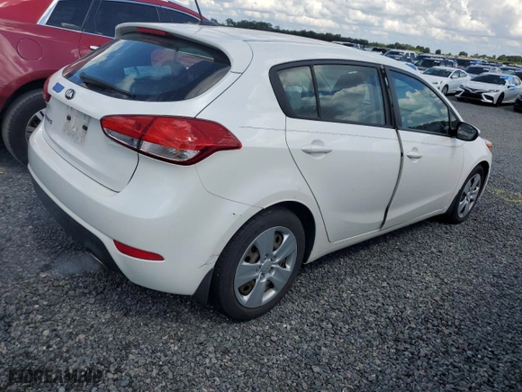 2016 Kia Forte 5-Door LX with VIN KNAFK5A81G5582884, listed as a Copart auction lot 74133944 with 8,861 mi miles and Salvage Title. Bid and sale history available at carsss.com. Image 3.