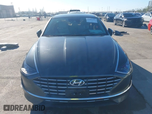 2020 Hyundai Sonata Hybrid Ultimate with VIN KMHL34JJ0LA011724, listed as a IAAI auction lot 41861571 with 1 mi miles. Bid and sale history available at carsss.com. Image 13.