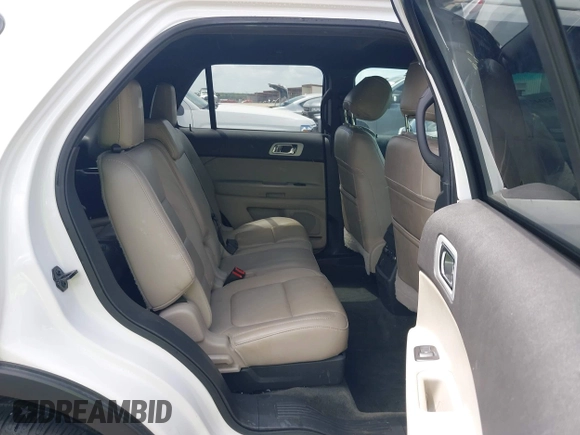 2014 Ford Explorer XLT with VIN 1FM5K7D84EGB67934, listed as a IAAI auction lot 42424640 with 174,131 mi miles and . Bid and sale history available at DreamBid. Image 8.