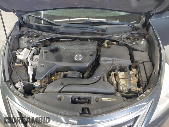 2015 Nissan Altima S with VIN 1N4AL3AP5FN871311, listed as a IAAI auction lot 42145112 with 174,605 mi miles and . Bid and sale history available at carsss.com. Image 10.