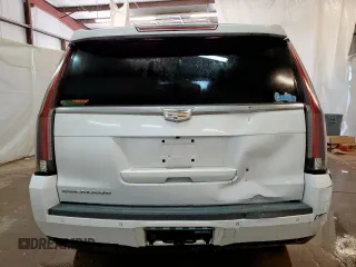 2016 Cadillac Escalade Luxury Collection z VIN 1GYS3BKJ4GR356565, wystawiony jako Copart lot #56937005 z przebiegiem 200 922 mil mil oraz Czysty tytuł • Clean title. Historia ofert i sprzedaży dostępna na DreamBid. Obrazek 6.