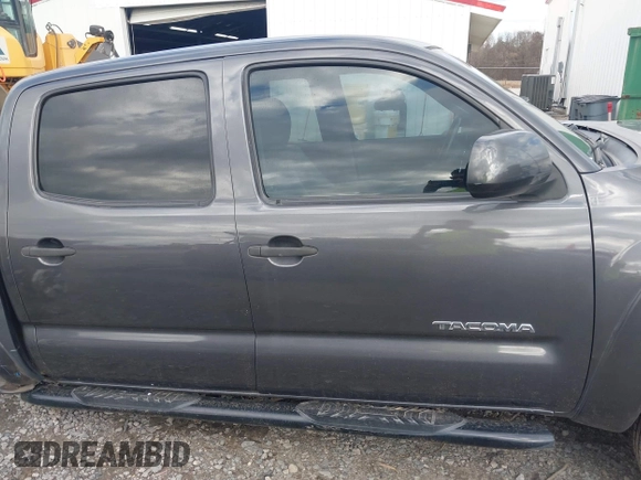 2013 Toyota Tacoma PreRunner with VIN 5TFJX4GN2DX018635, listed as a IAAI auction lot 41223225 with 275,094 mi miles and . Bid and sale history available at DreamBid. Image 14.