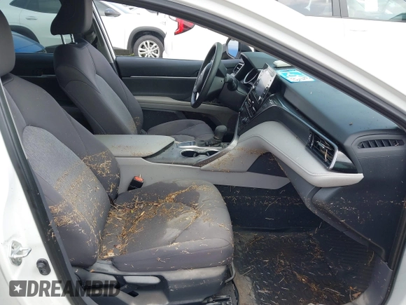2024 Toyota Camry LE z VIN 4T1R11AK3RU223693, wystawiony jako IAAI lot #41920547 z przebiegiem Nie podano mil oraz . Historia ofert i sprzedaży dostępna na DreamBid. Obrazek 5.