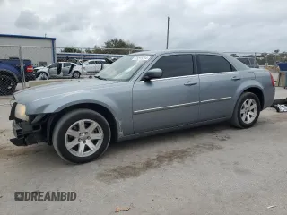 2007 Chrysler 300 Signature with VIN 2C3KA53GX7H629769, listed as a Copart auction lot 78549244 with 156,180 mi miles and Salvage Title. Bid and sale history available at carsss.com. Image 1.