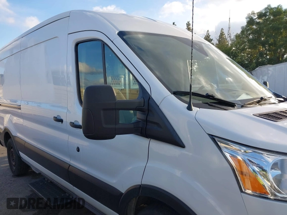 2019 Ford Transit with VIN 1FTYE2CM3KKA07286, listed as a IAAI auction lot 40514524 with 141,215 mi miles. Bid and sale history available at carsss.com. Image 13.