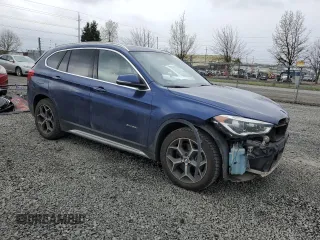 2016 BMW X1 xDrive28i with VIN WBXHT3C33G5E49242, listed as a Copart auction lot 51947625 with 105,538 mi miles and Salvage Title. Bid and sale history available at carsss.com. Image 4.