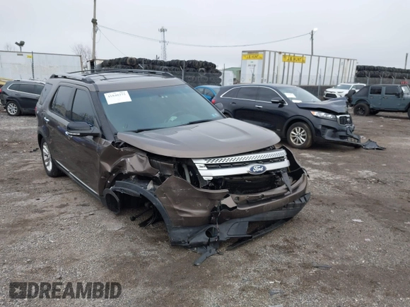 2015 Ford Explorer XLT z VIN 1FM5K8D8XFGB15540, wystawiony jako IAAI lot #41840375 z przebiegiem 107 294 mil mil oraz . Historia ofert i sprzedaży dostępna na DreamBid. Obrazek 6.