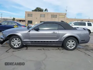 2006 Ford Mustang Standard with VIN 1ZVFT84N565189985, listed as a IAAI auction lot 41691191 with 131,847 mi miles and . Bid and sale history available at carsss.com. Image 15.