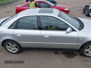 2001 Audi A4 с VIN WAUDH68DX1A010693, выставлен на аукционе IAAI как лот 42445405 с пробегом 191 684 миль миль и . История ставок и продаж доступна на DreamBid. Изображение 13.