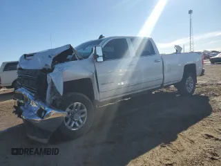 2019 Chevrolet Silverado 3500HD LTZ z VIN 1GC4KXCY0KF276409, wystawiony jako Copart lot #88408515 z przebiegiem 125 787 mil mil oraz Szkody całkowita. Historia ofert i sprzedaży dostępna na DreamBid. Obrazek 1.