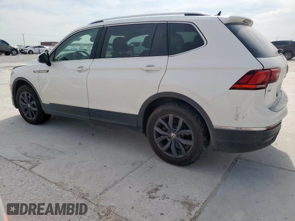 2022 Volkswagen Tiguan SE with VIN 3VV3B7AX5NM172462, listed as a Copart auction lot 53731295 with 48,138 mi miles and Salvage Title. Bid and sale history available at DreamBid. Image 2.